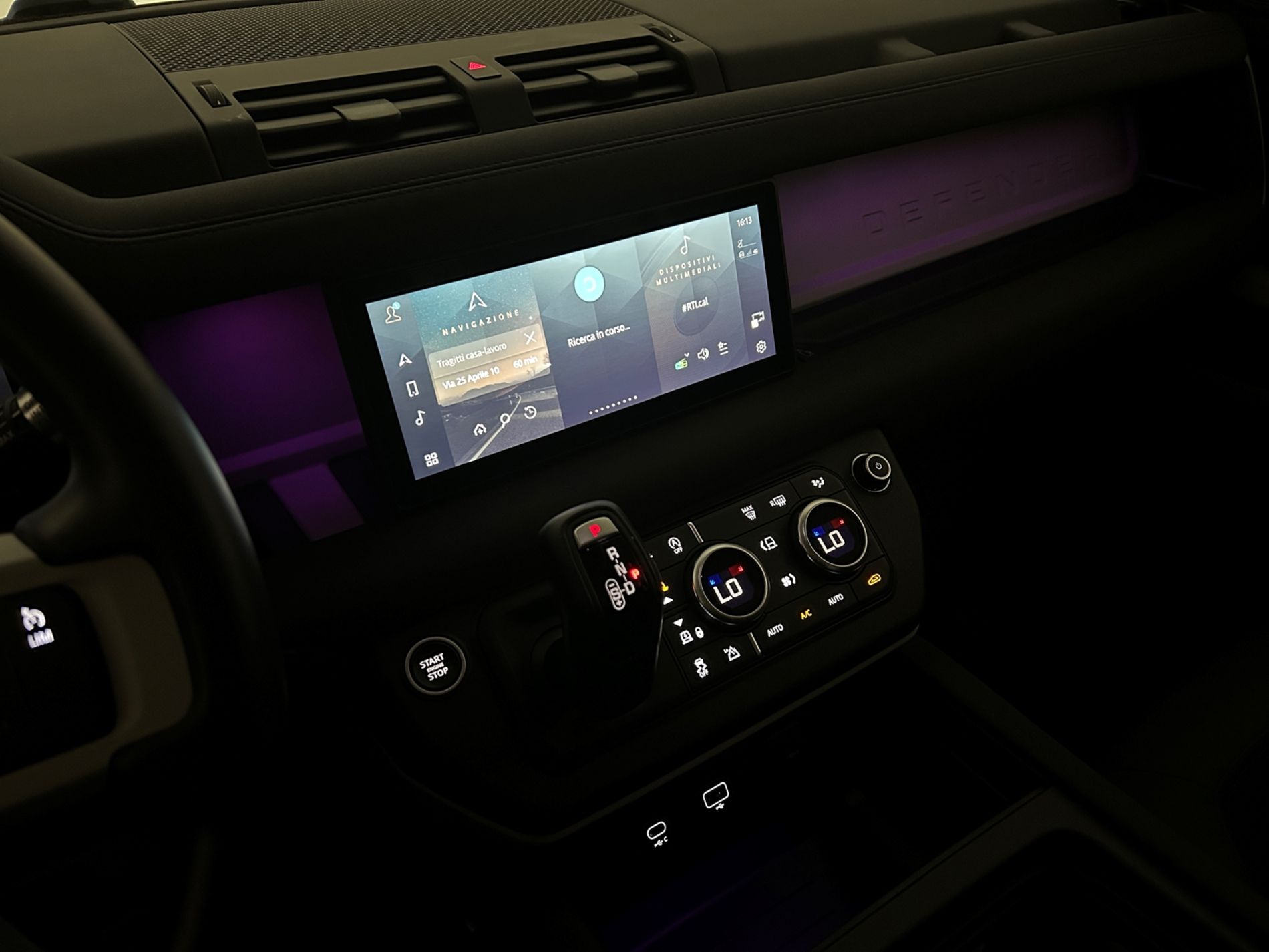 Defender 110 3.0d i6 mhev SE awd 200cv auto - Autoviemme